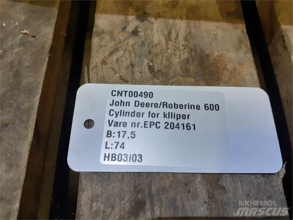 John Deere 900 机器人割草机