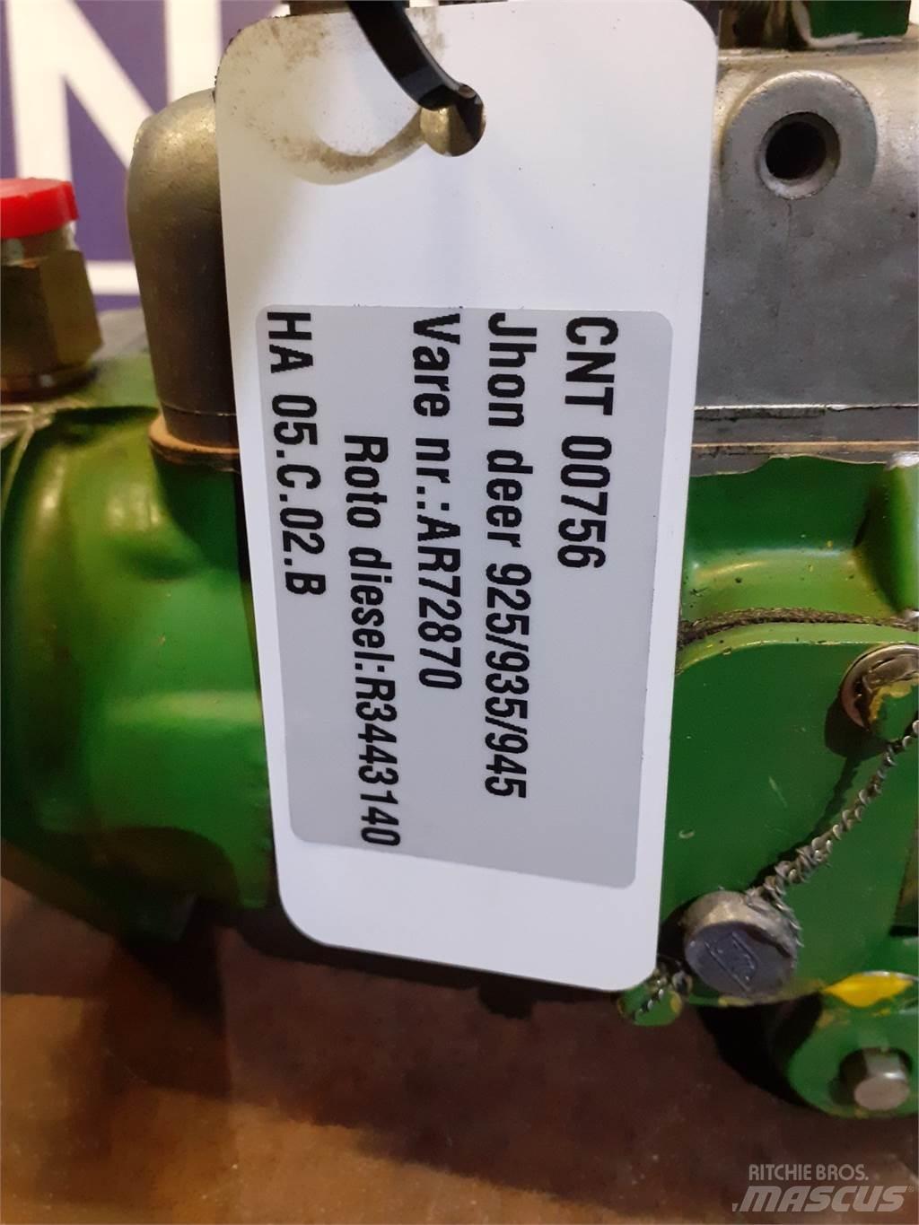 John Deere 935 发动机