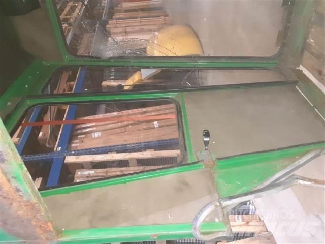 John Deere 955 驾驶室与内部