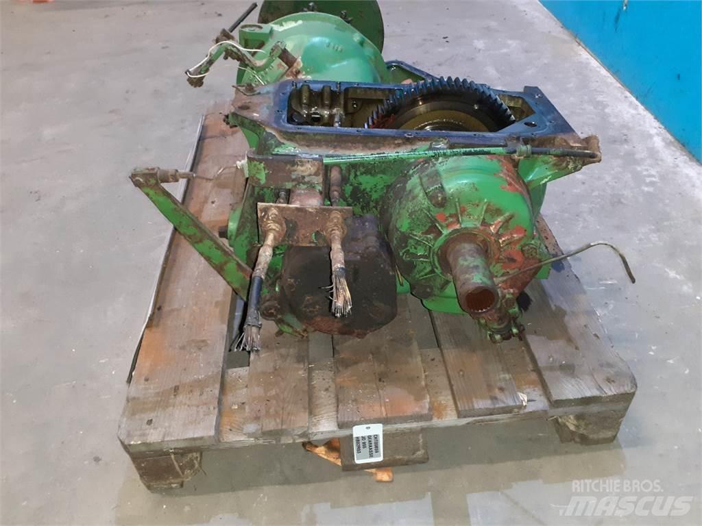 John Deere 955 传动装置
