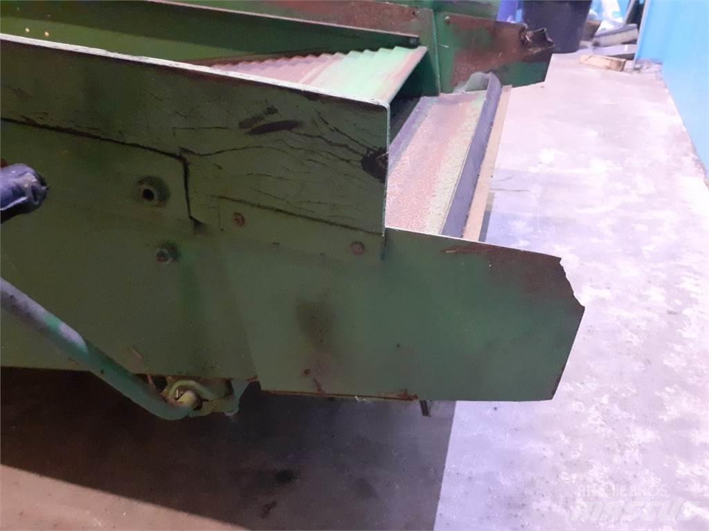 John Deere 955 融雪撒布机