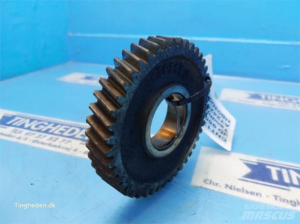 John Deere 955 发动机