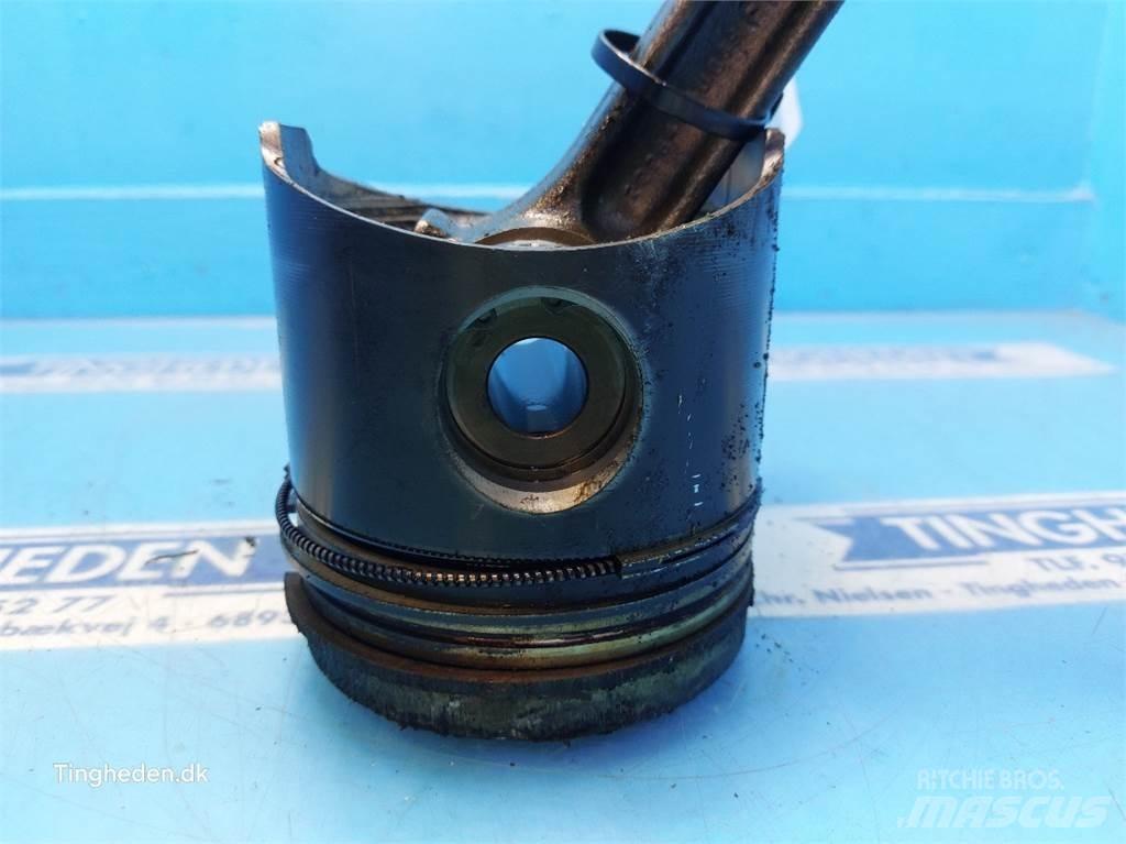 John Deere 955 发动机