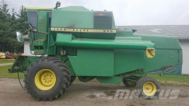 John Deere 965 联合收割机