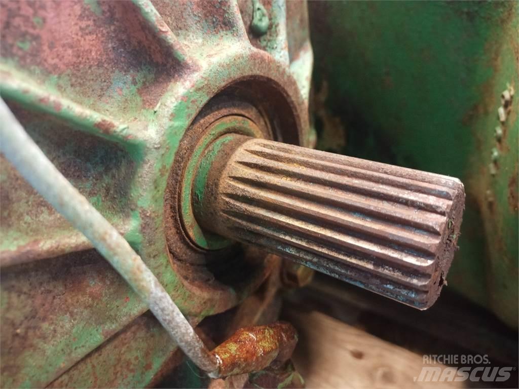 John Deere 965 传动装置