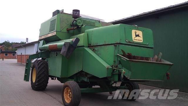 John Deere 975 联合收割机