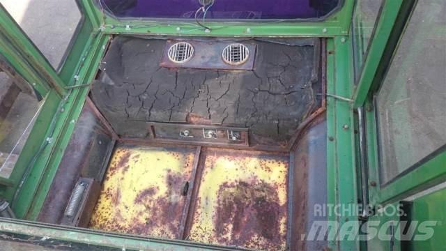 John Deere 975 驾驶室与内部