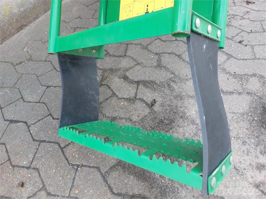 John Deere 9880 驾驶室与内部
