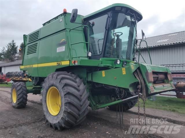 John Deere CTS 联合收割机
