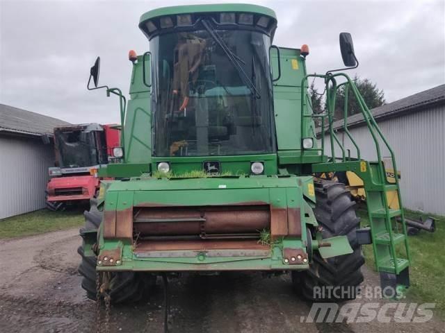 John Deere CTS 联合收割机