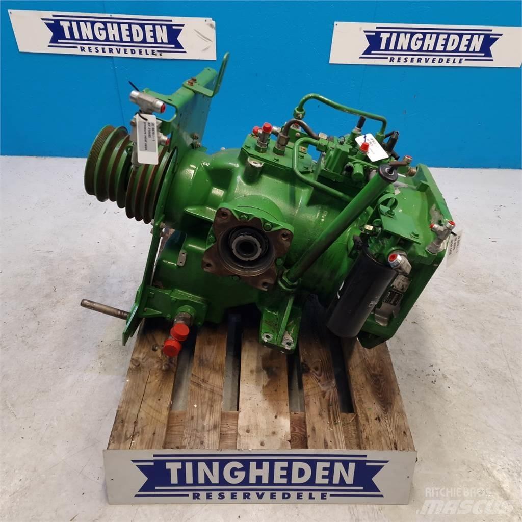 John Deere S670 传动装置