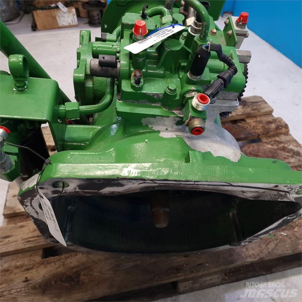 John Deere S670 传动装置
