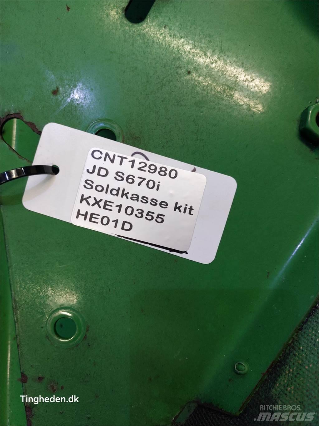 John Deere S670 融雪撒布机