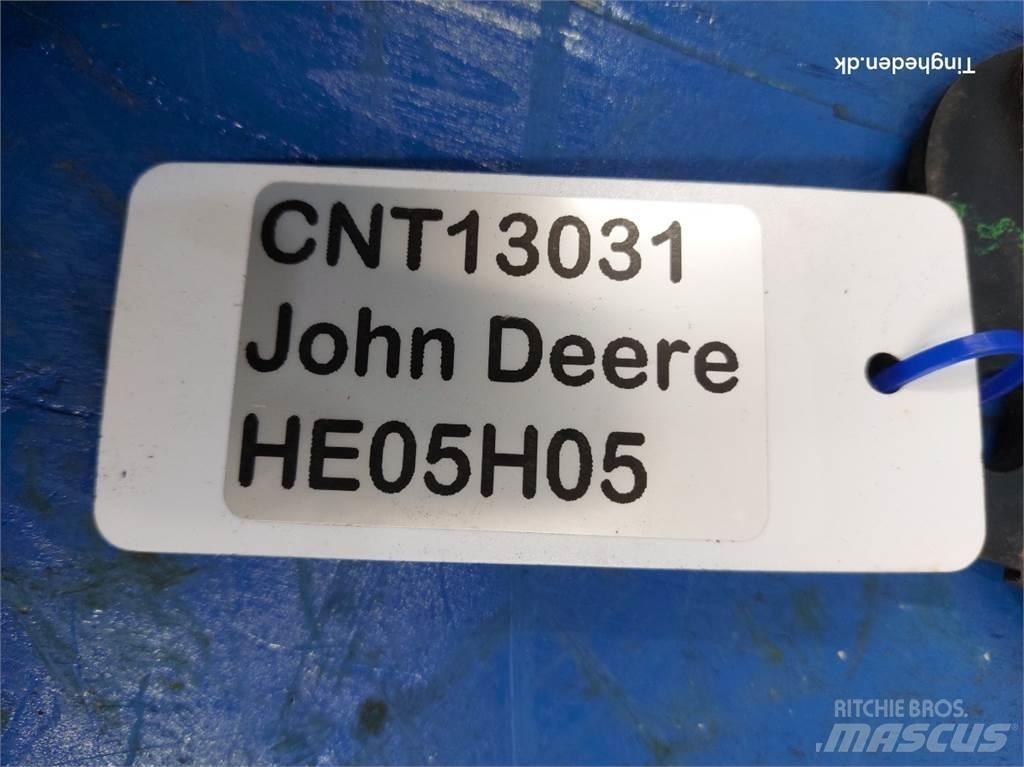 John Deere S670 融雪撒布机