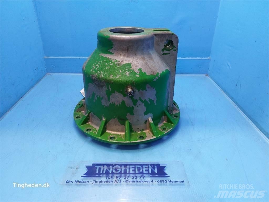 John Deere S670 传动装置