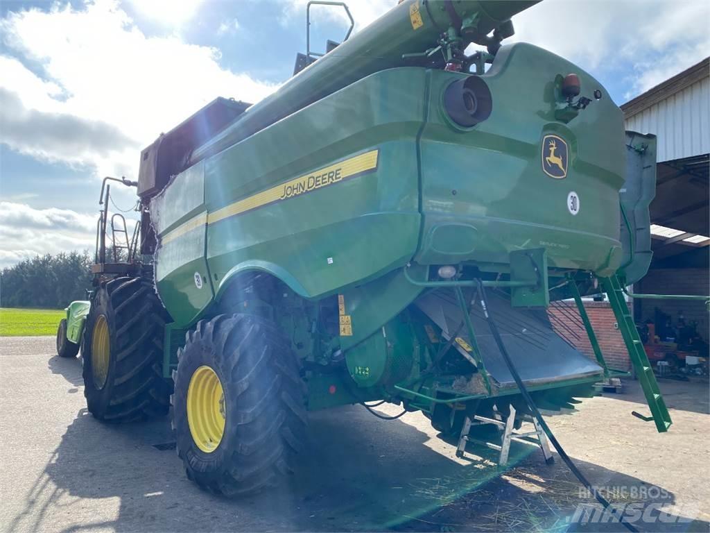 John Deere S670I 联合收割机