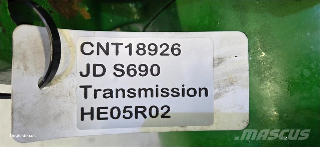 John Deere S690 传动装置