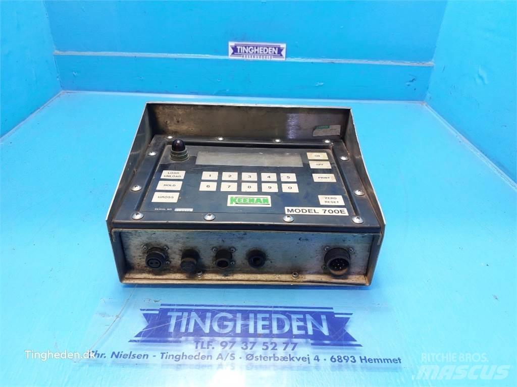 Keenan 700E 饲料加工设备