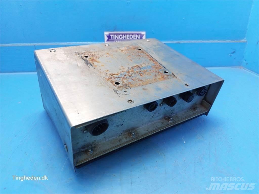 Keenan 700E 饲料加工设备
