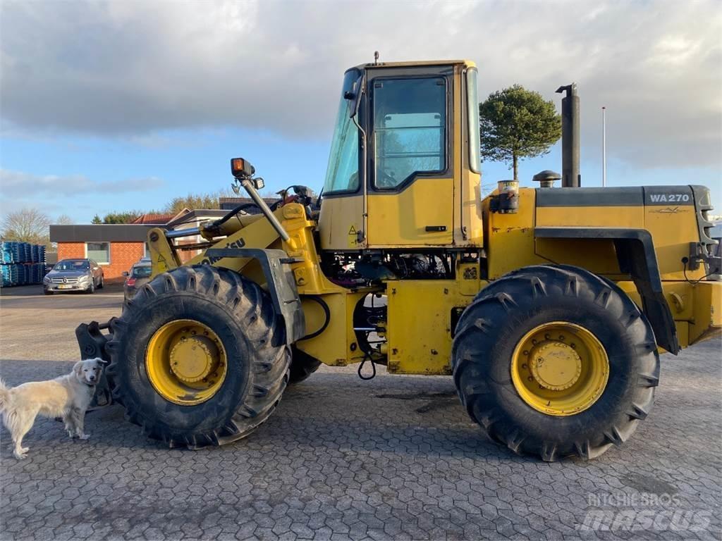 Komatsu WA270 轮式装载机
