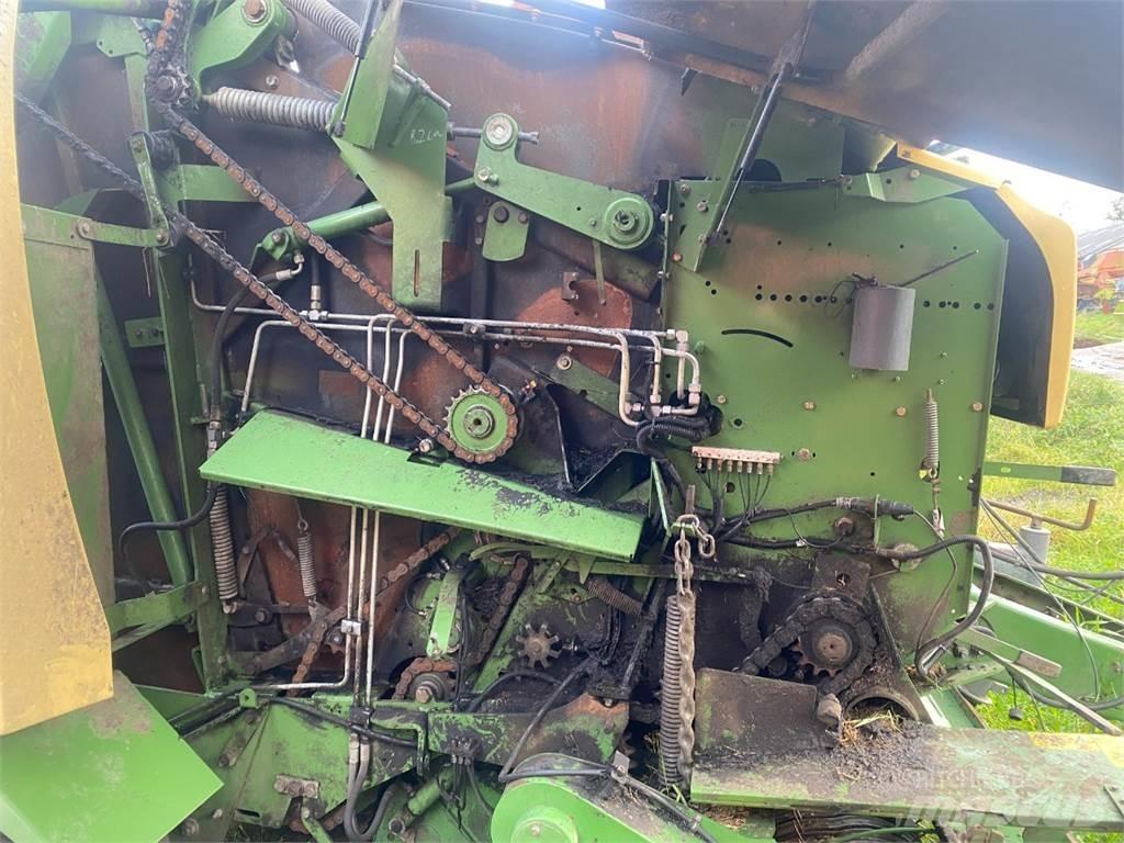 Krone CV150 XC 圆捆打捆机