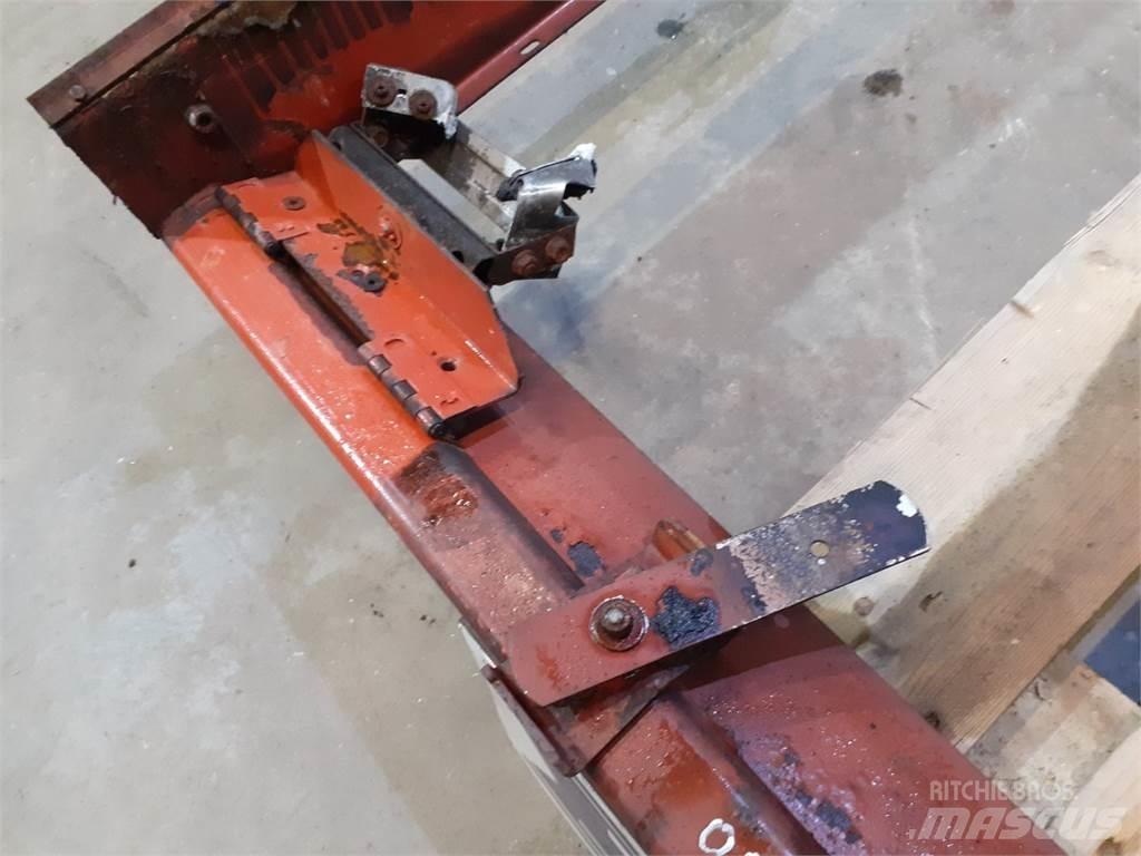 Laverda 626 融雪撒布机