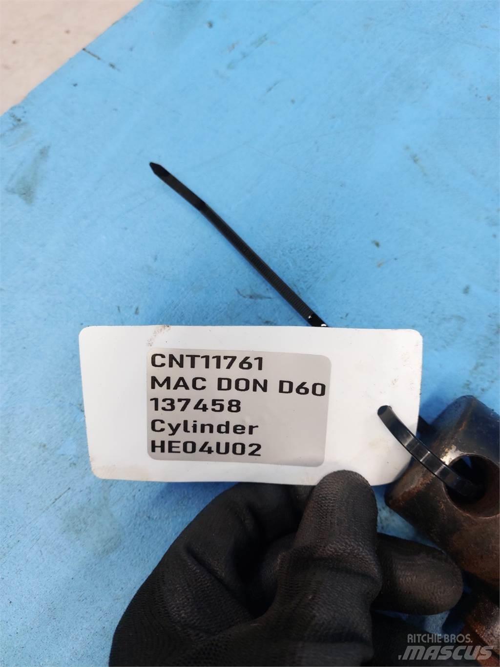MacDon D60 联合收割机配件