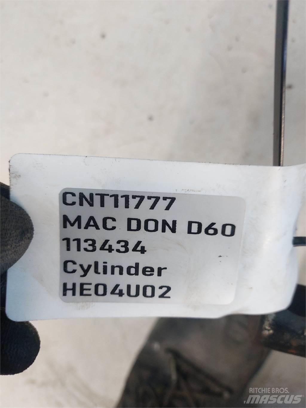 MacDon D60 联合收割机配件