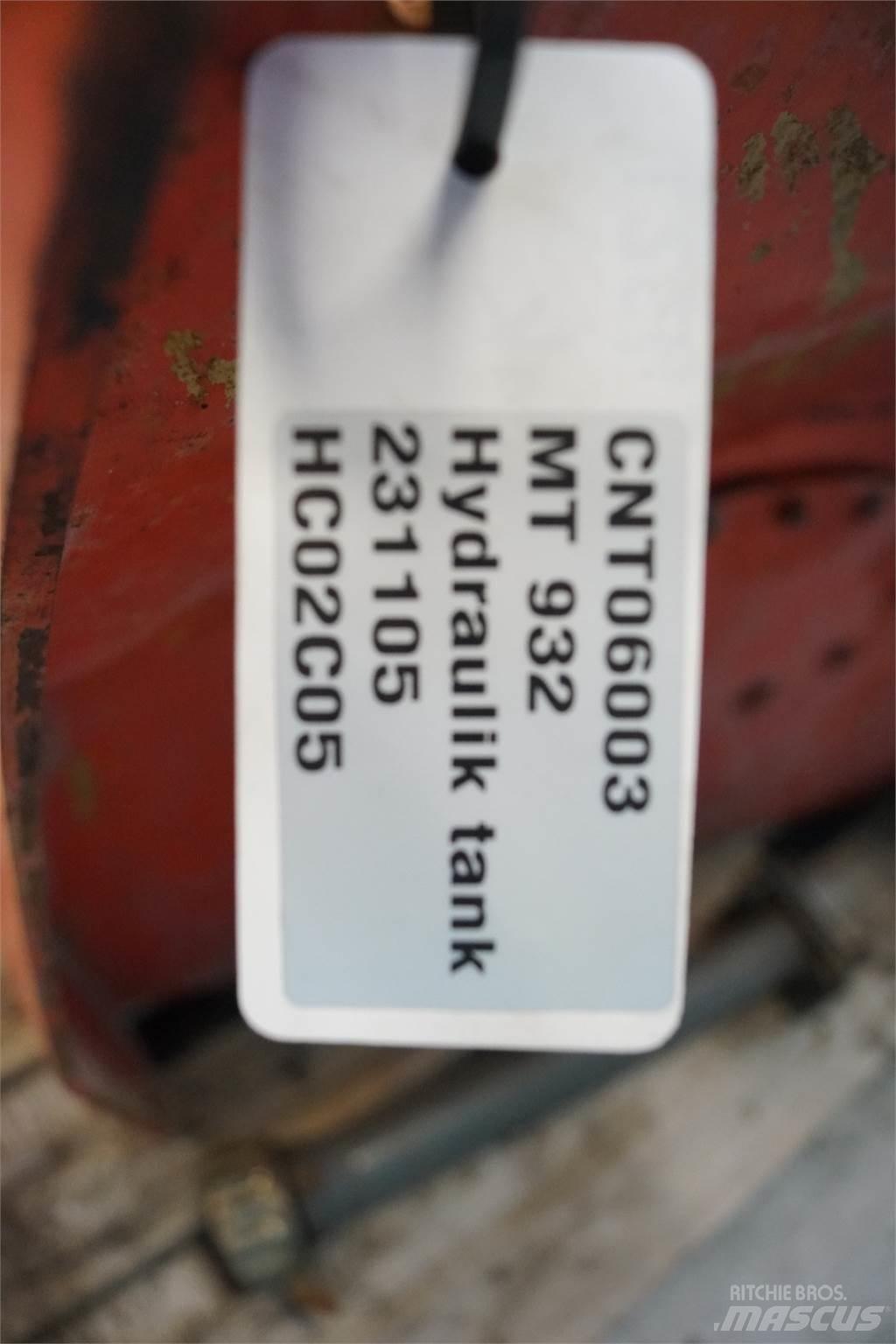 Manitou MT 932T 散热器