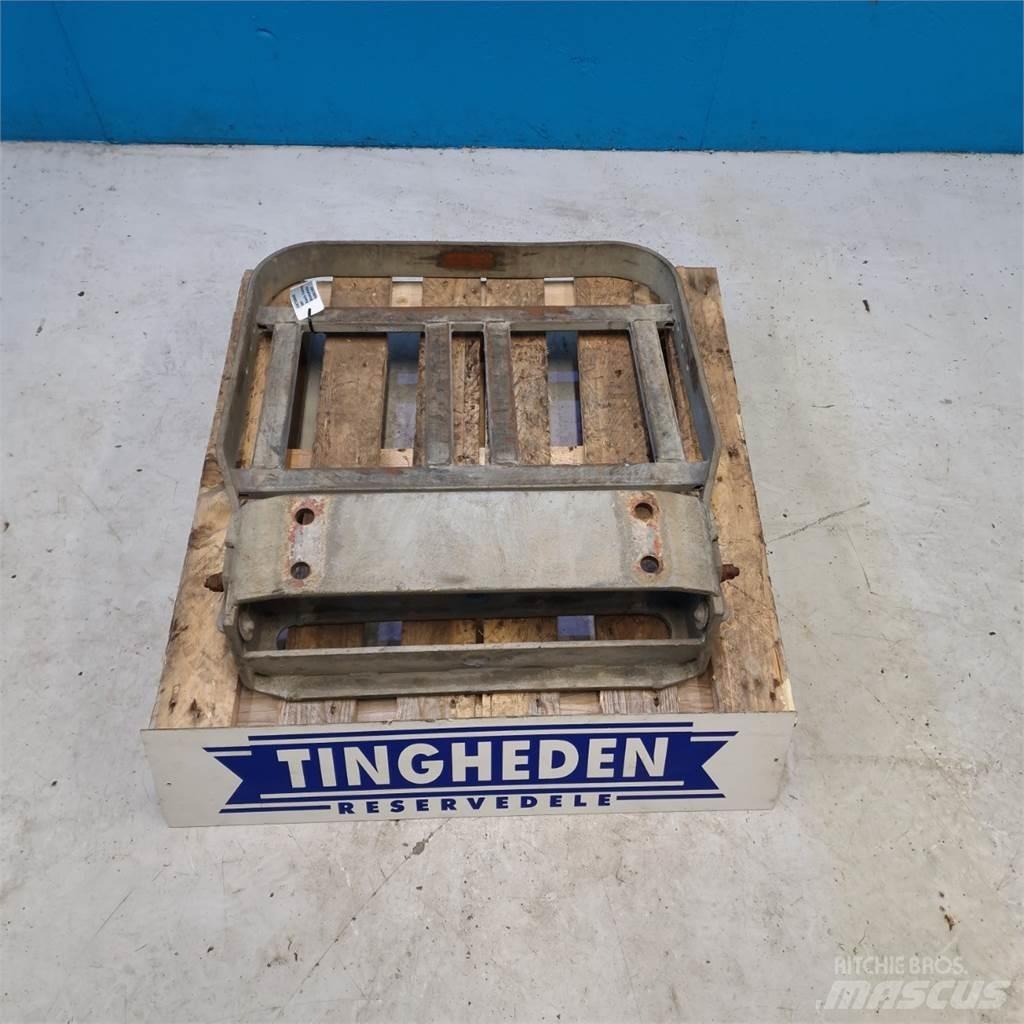 Massey Ferguson  前配重块
