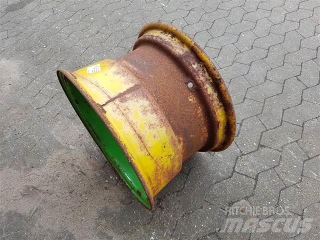 Merlo 20 13X20 轮胎、车轮和轮圈