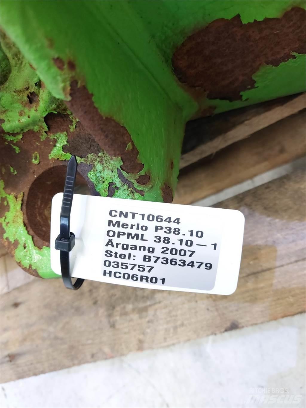 Merlo P38.10 轴
