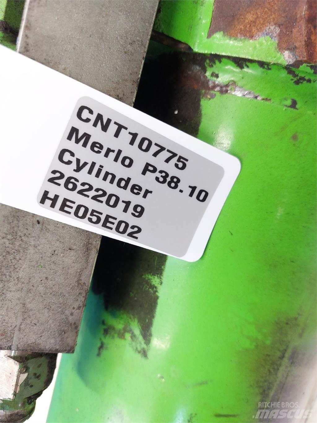 Merlo P38.10 液压