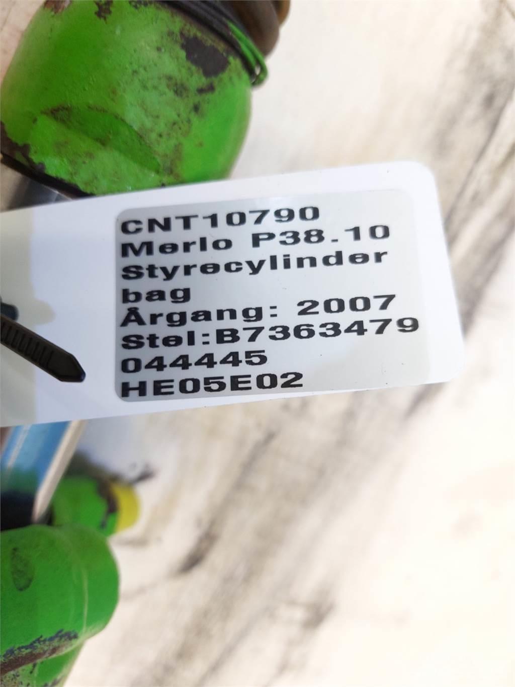 Merlo P38.10 液压