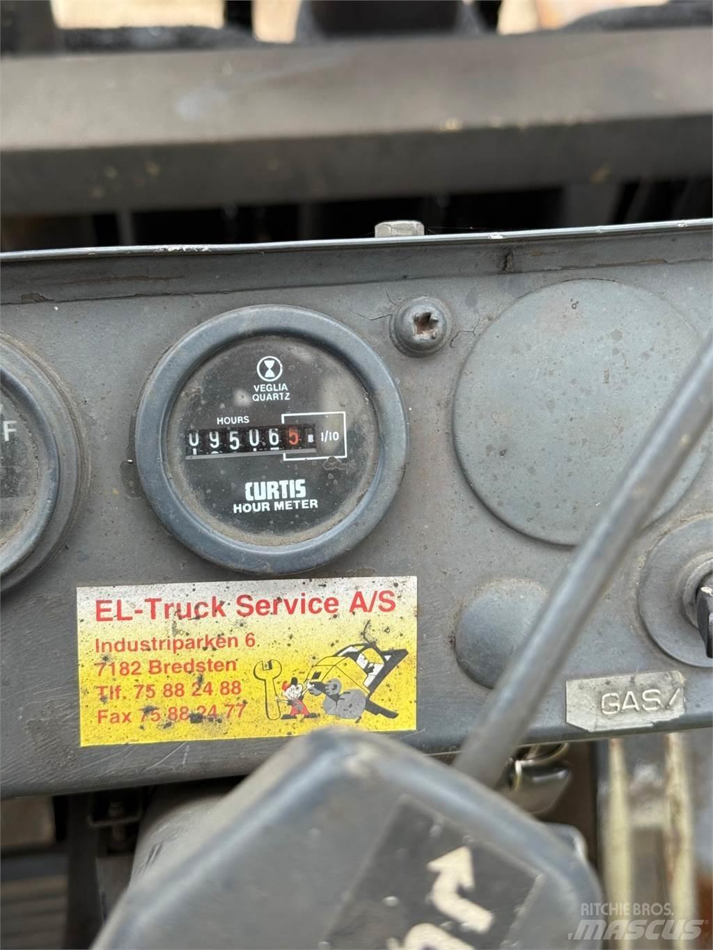 Mitsubishi FG25 天然气叉车