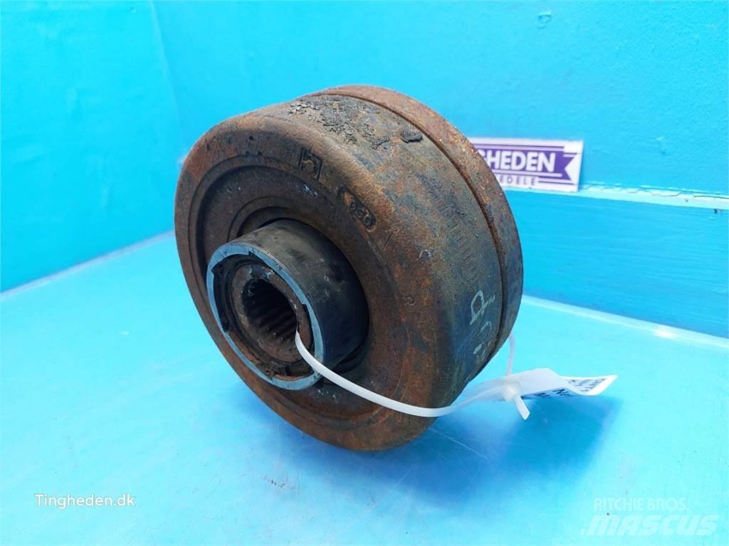 New Holland 4860 传动装置