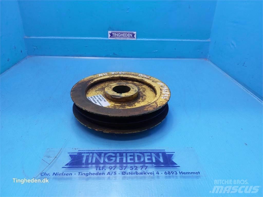 New Holland 8080 农业机械-其他