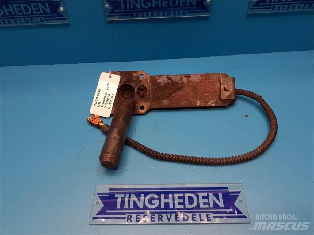 New Holland 8670 其他拖拉机配件