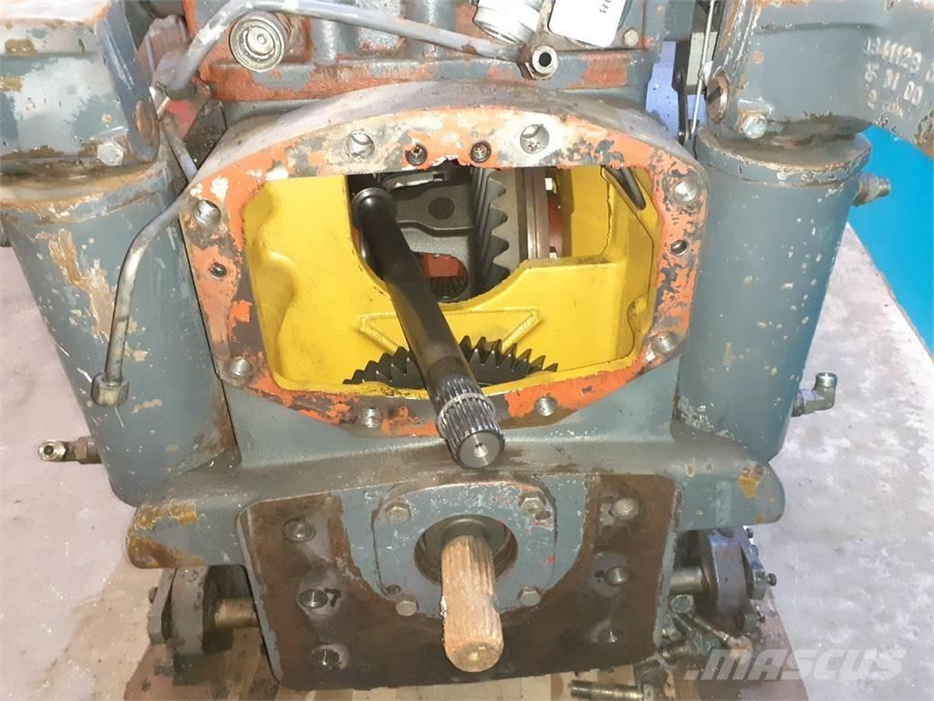 New Holland 8770 传动装置