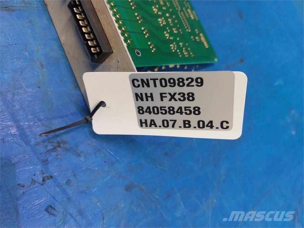 New Holland FX38 电子设备