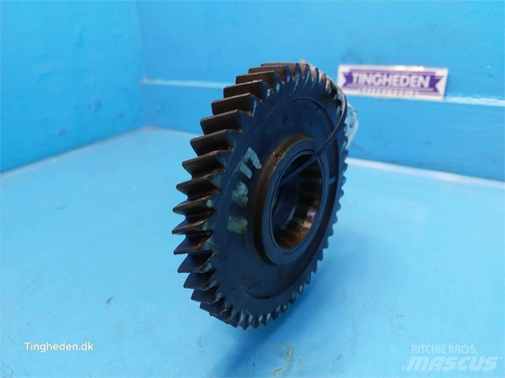 New Holland T6 传动装置