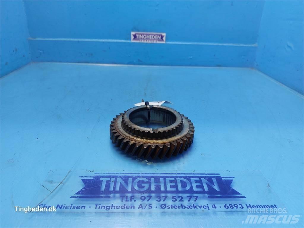 New Holland T6 传动装置