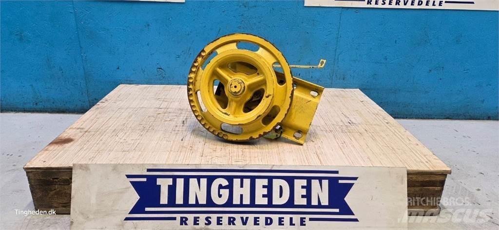 New Holland TF44 农业机械-其他
