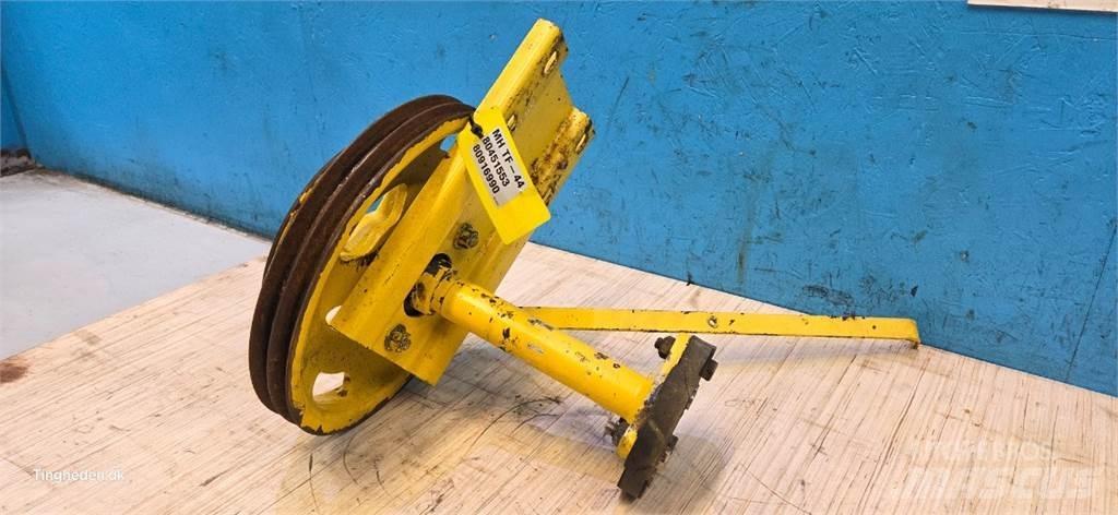 New Holland TF44 农业机械-其他