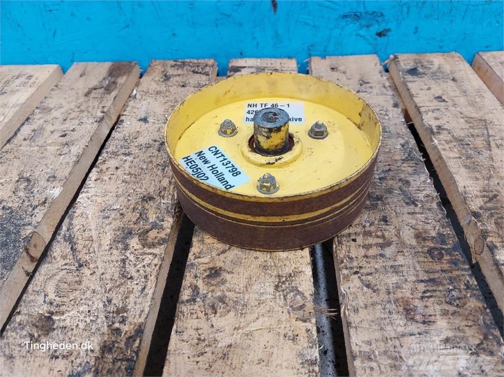 New Holland TF46 农业机械-其他