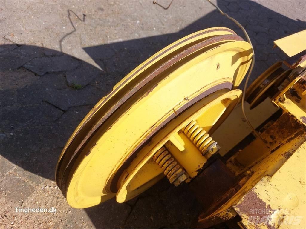 New Holland TF46 联合收割机配件