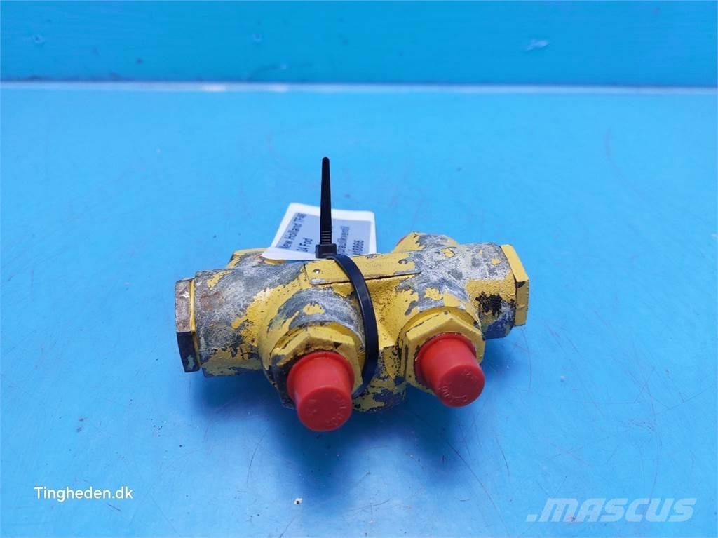 New Holland TF46 联合收割机配件