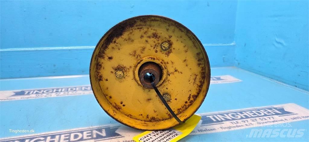 New Holland TF46 农业机械-其他
