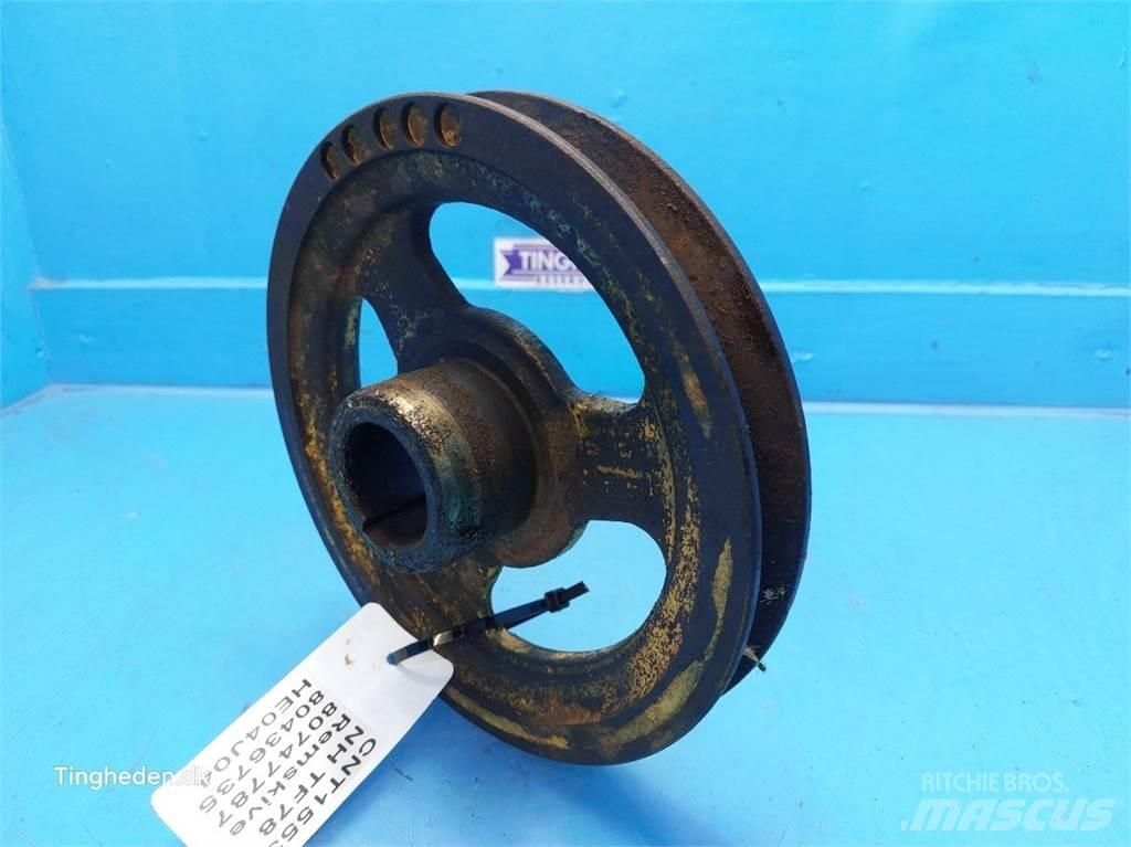 New Holland TF78 农业机械-其他