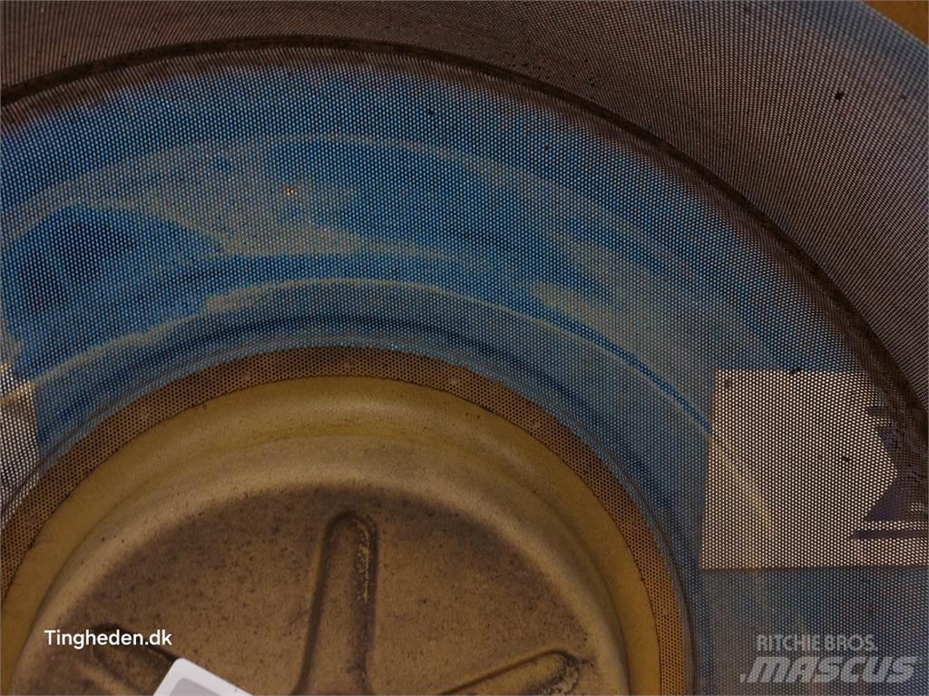 New Holland TX30 散热器